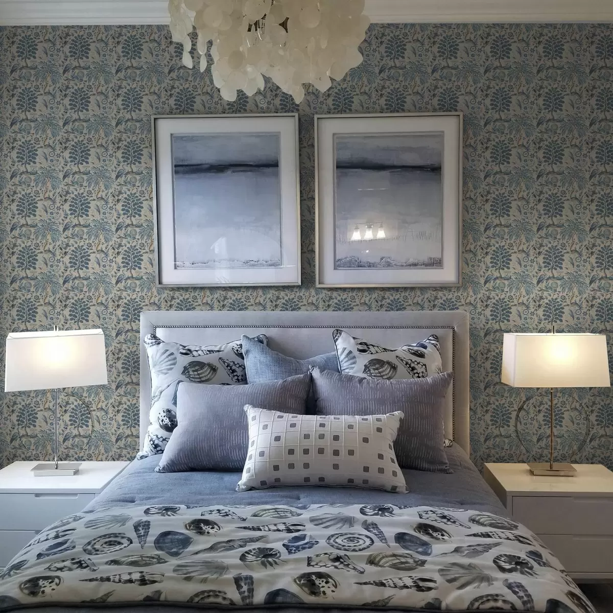 Ozadje Toile de Jouy z modrimi pticami in tropskimi drevesi a00382