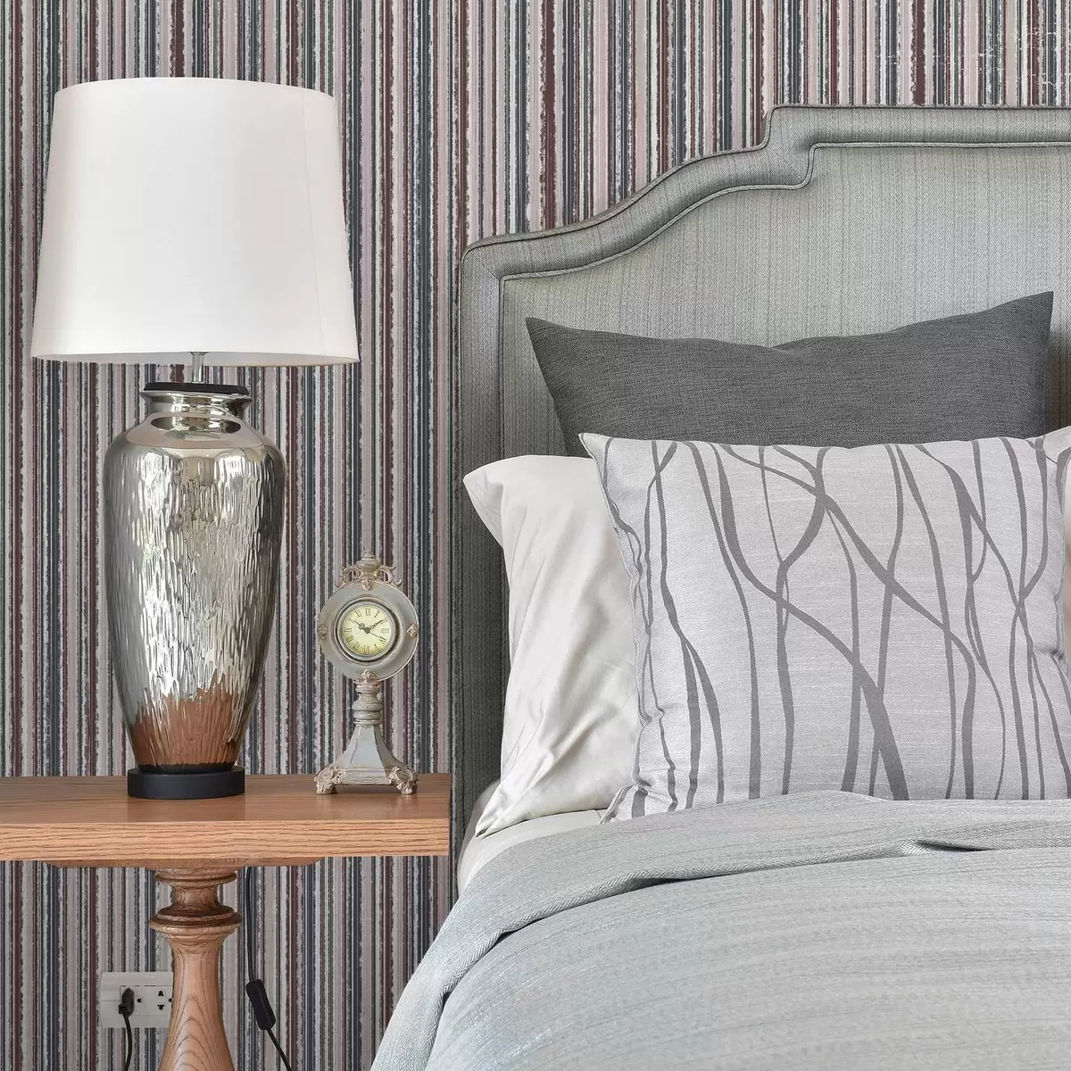 Ozadje Črtast vzorec v sivo-rjavih tonih a00504 Ozadje Črtast vzorec v sivo-rjavih tonih a00504