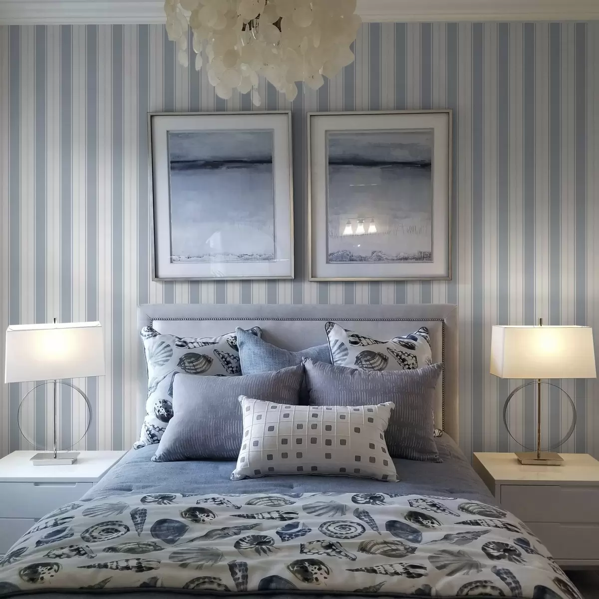 Ozadje Različica s ponavljajočimi se črtami v sivo-modrih tonih a00517 Ozadje Različica s ponavljajočimi se črtami v sivo-modrih tonih a00517