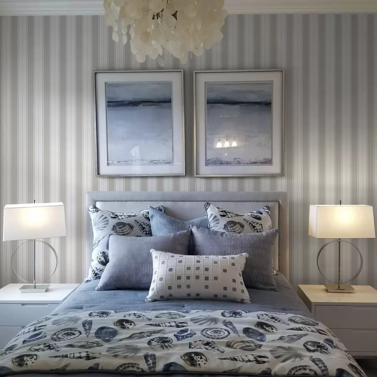 Ozadje Klasične navpične črte v svetlo sivih odtenkih a00517v1 Ozadje Klasične navpične črte v svetlo sivih odtenkih a00517v1