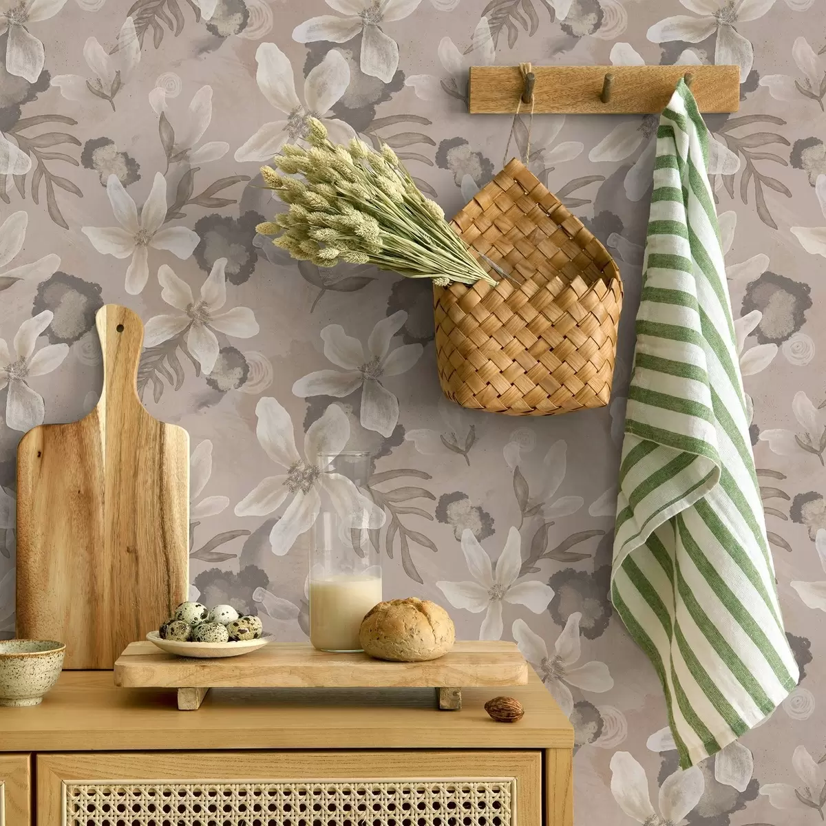 Ozadje Veliki bež cvetovi z abstraktnimi akvarelnimi madeži a00635