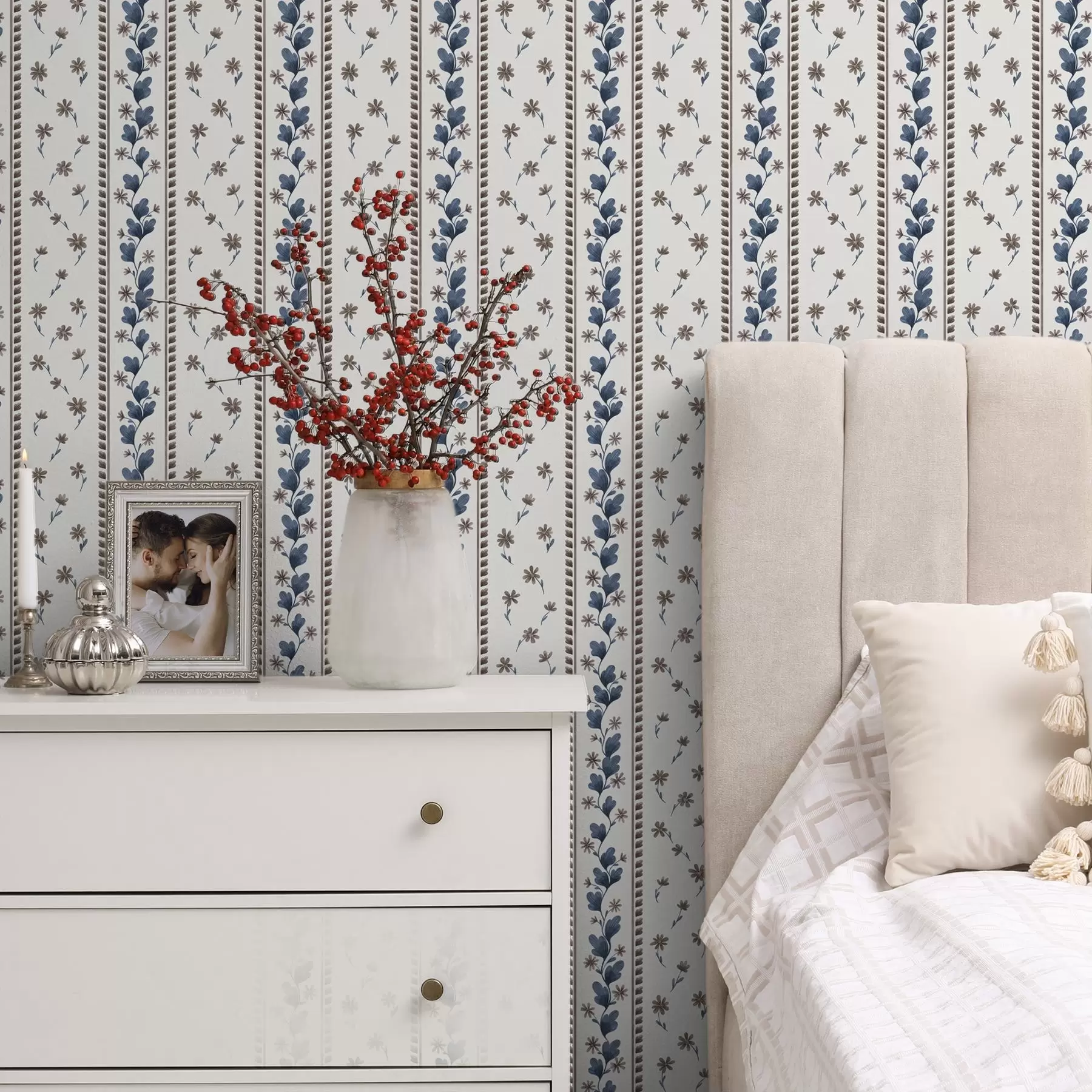 stenske poslikave Vertikalne cvetlične črte v modro-rjavih odtenkih a00811v2