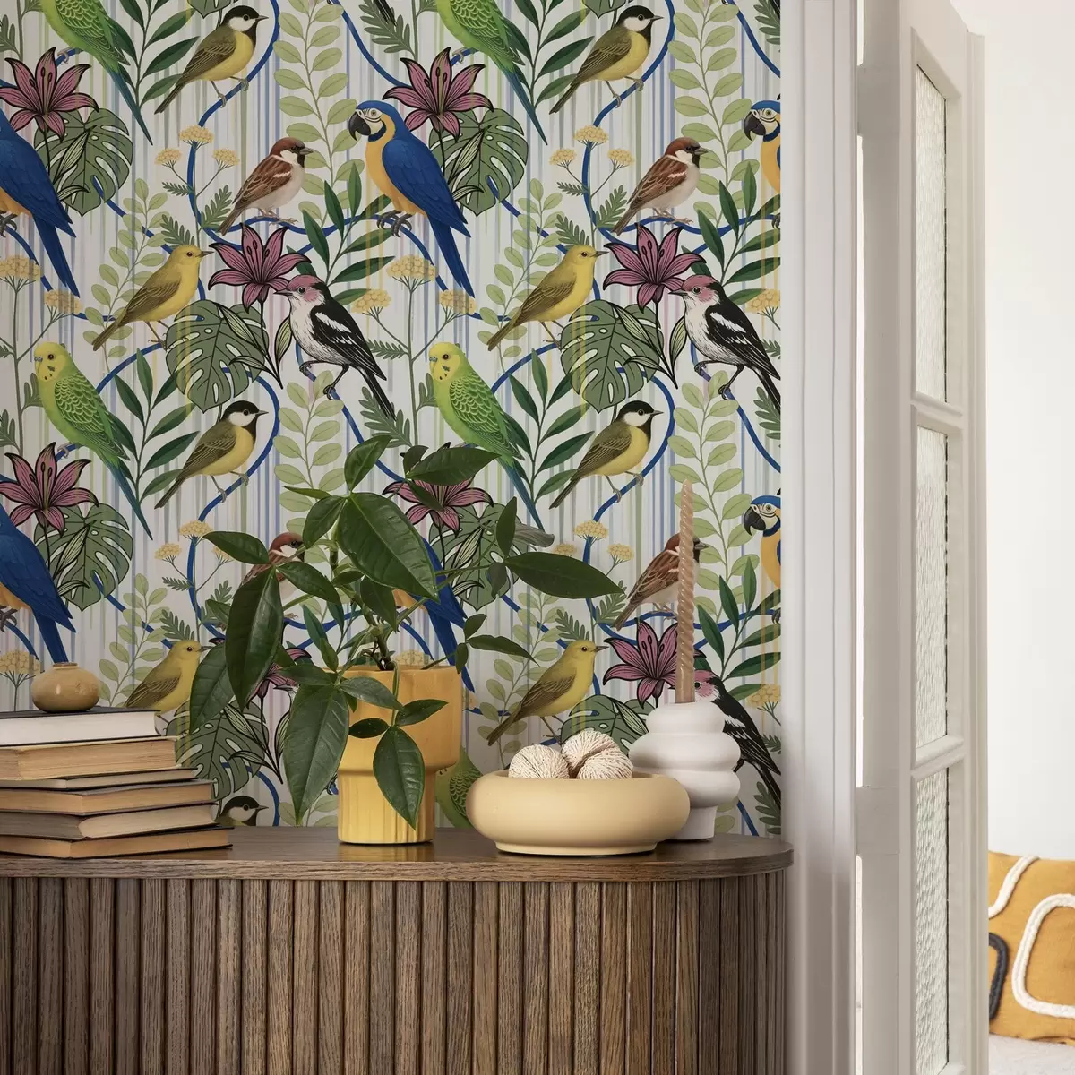 Ozadje Svetle eksotične ptice med tropskim zelenjem a00887