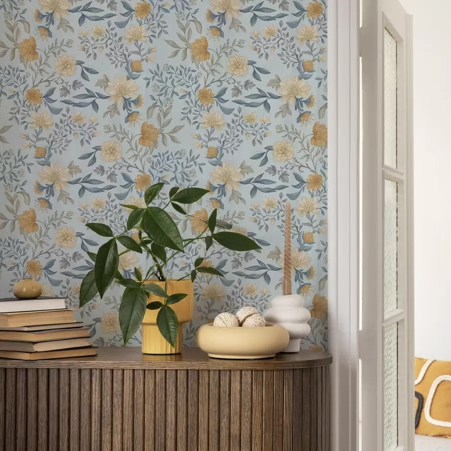 stenske poslikave Rumene in modre cvetlice z listi na nebesno modrem ozadju a00934