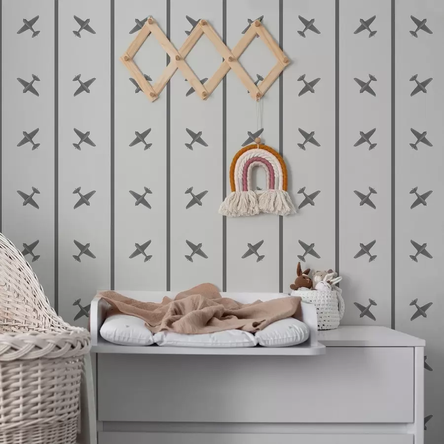 stenske poslikave Letala v črtastem vzorcu v sivih odtenkih a01169v2